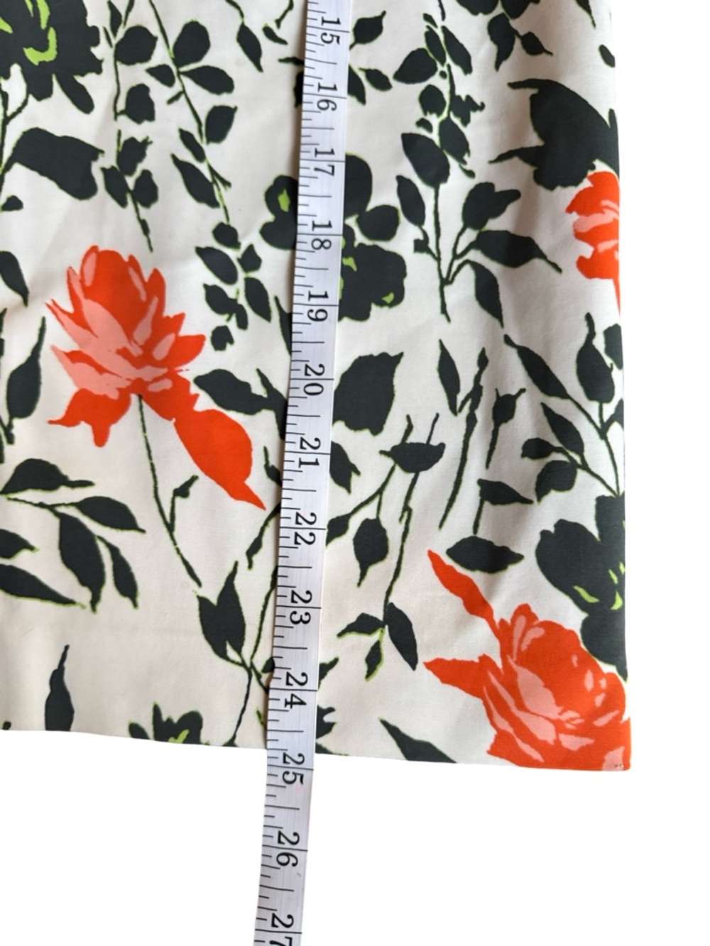 Club Monaco Pencil Skirt in White with Orange & Green Floral Print Size 6 - Picture 6 of 7